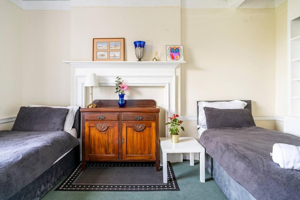 Perfect For Large Family & Friends, Free Parking, Games Villa Reading Ngoại thất bức ảnh